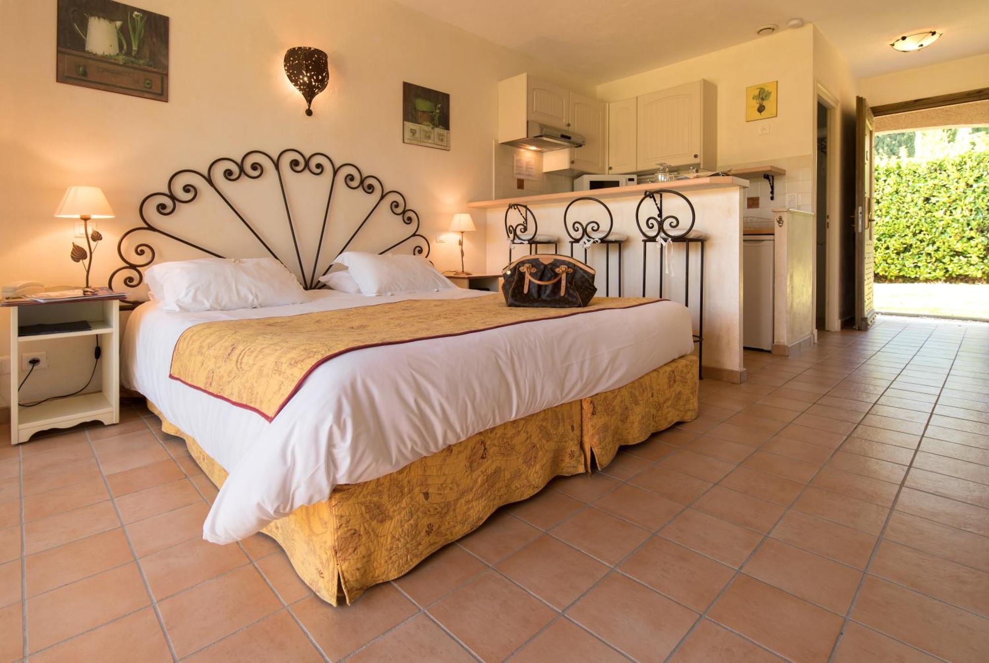 La Du Moulin Aparthotel 4*
